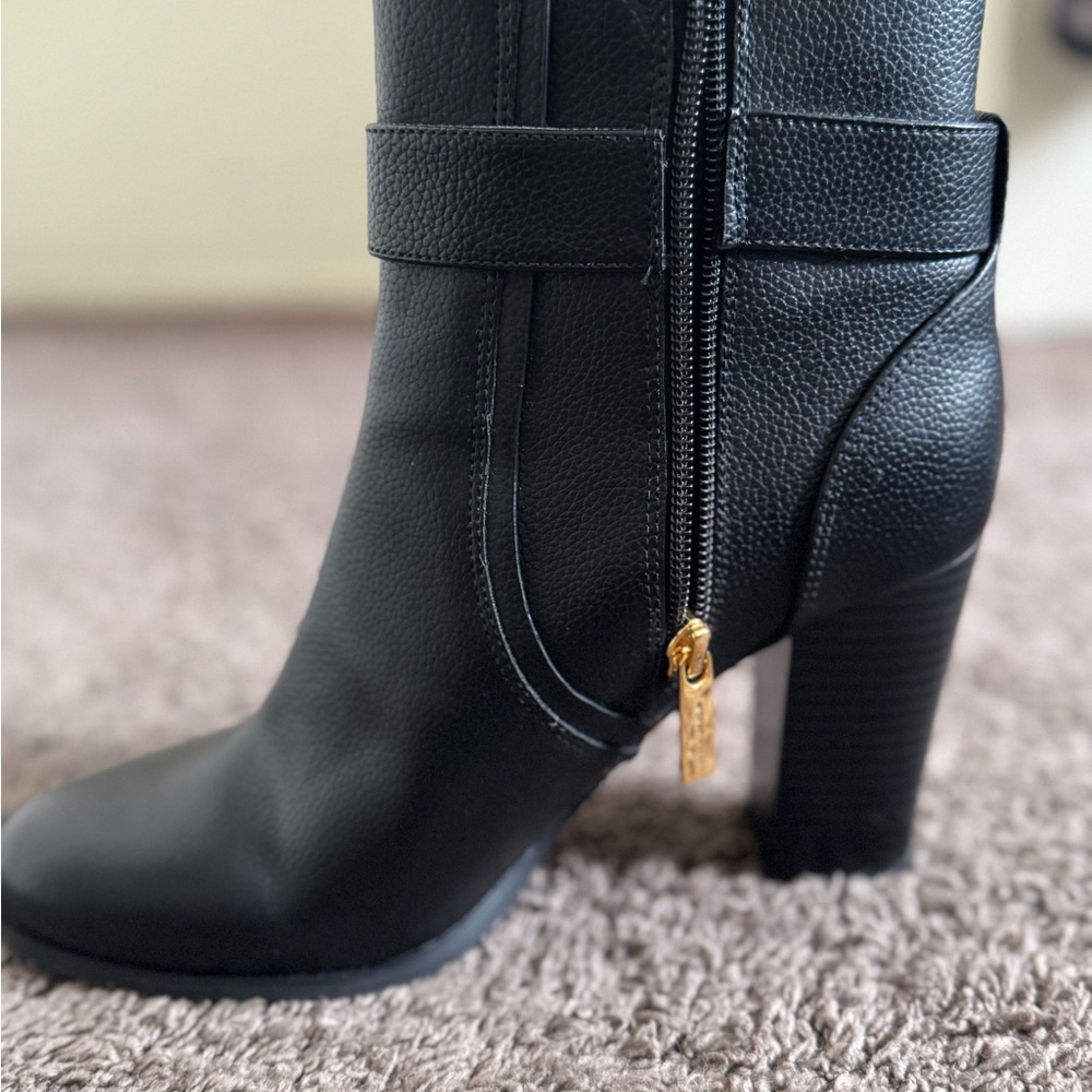 Elegant Black Ankle Boots